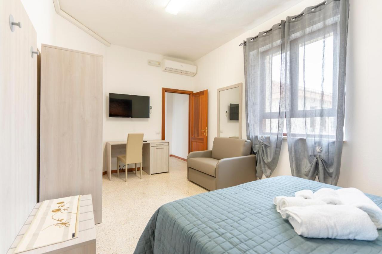Hotel Dei Tacchi Osini Экстерьер фото