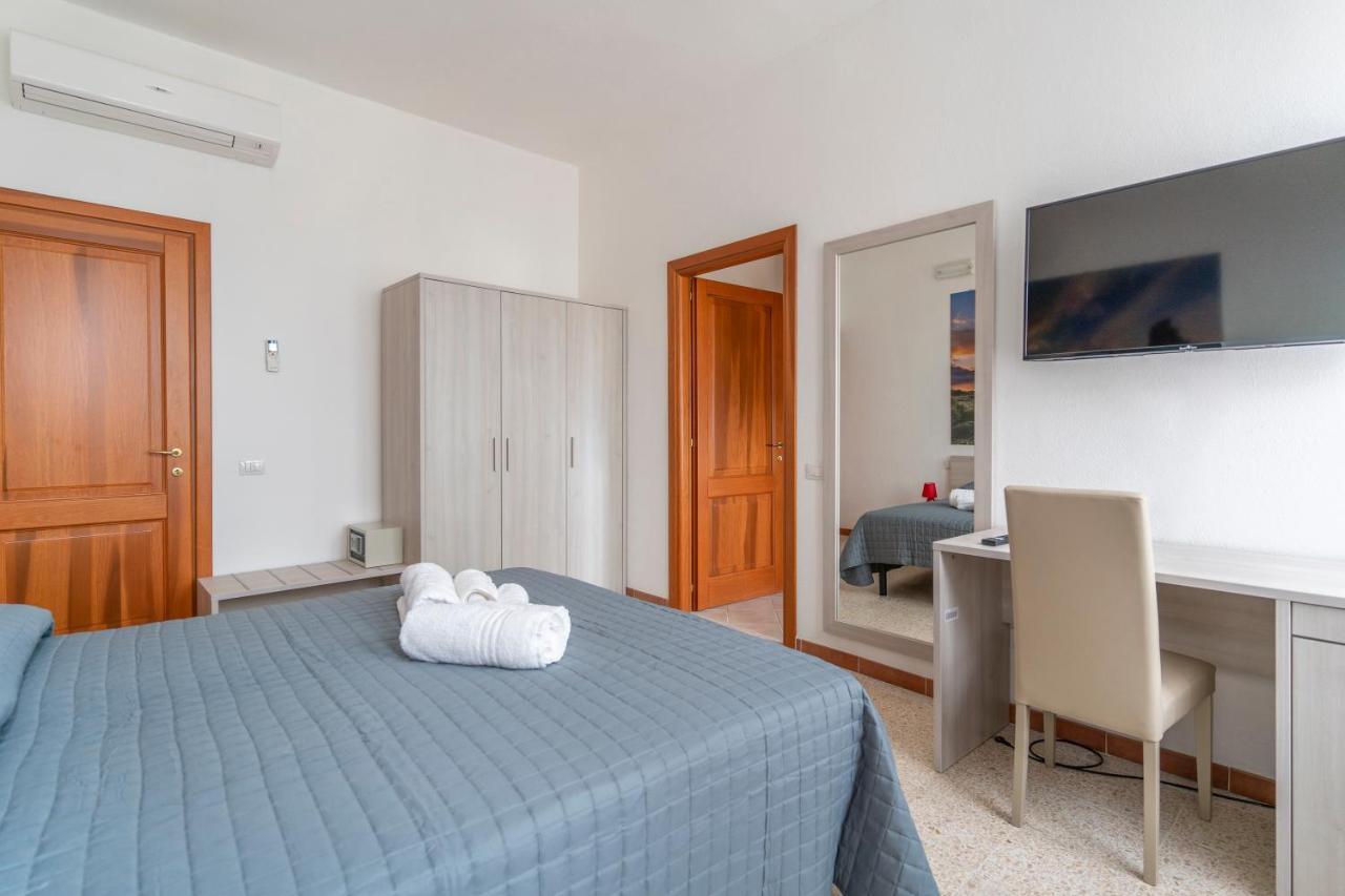 Hotel Dei Tacchi Osini Экстерьер фото